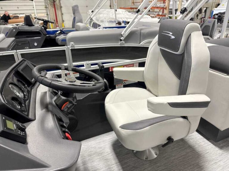 2026 Bennington 22SSR - SPS - SPECIAL PACKAGE US-ETWS0126L526 [photo 15]